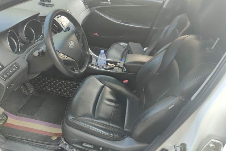 Used Hyundai Sonata 2011 2.0L Automatic Luxury Edition Left Front Seat
