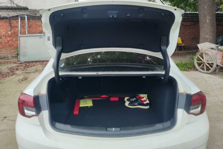 Used Buick Regal 2022 552T Smart Edition Trunk