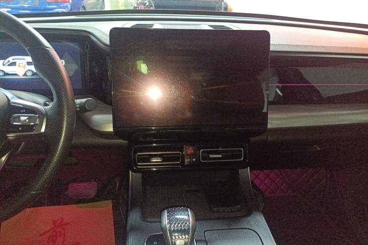 Used GAC Trumpchi GS8 2022 Linghang Series 2.0 TGDI Two-Wheel-Drive Luxury Smart Connectivity Version (7 Seats)
