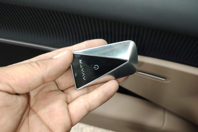 Used Avatr 12 2025 Ultra All-Electric Four-Wheel Drive Vehicle Key