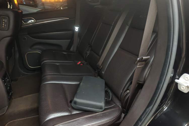 Used Jeep Grand Cherokee 2015 3.6L Flagship Prestige Edition
