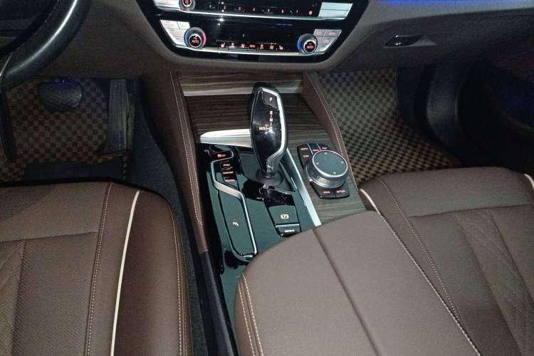 Used BMW 5 Series 2021 530Li Leading Luxury Package Gear Lever