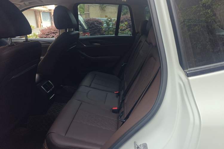 Used BMW X3 2023 Restyled xDrive30i Leading Edition M Night Sky Package Left Rear Seat