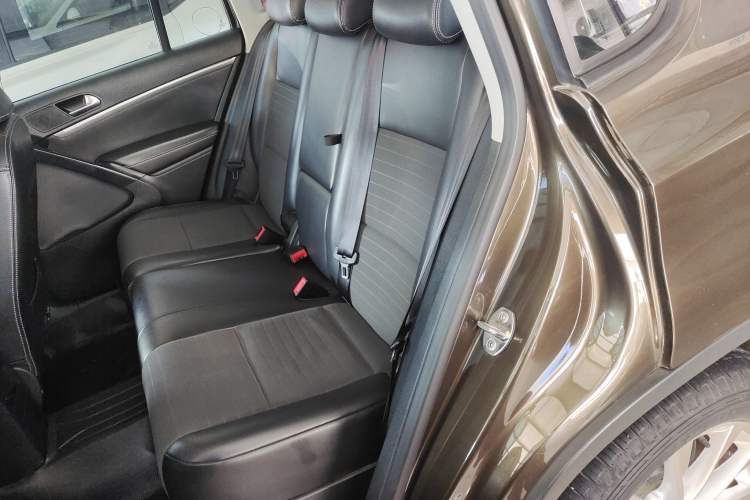 Used Volkswagen Tiguan L 2016 300TSI Automatic All-Wheel Drive Fashion Vision Edition
