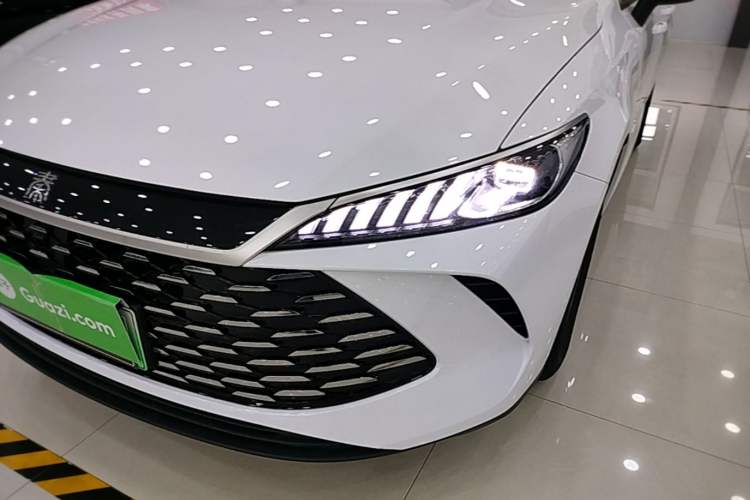 Used BYD Qin PLUS 2025 DM-i Smart Drive 55KM Leading Model