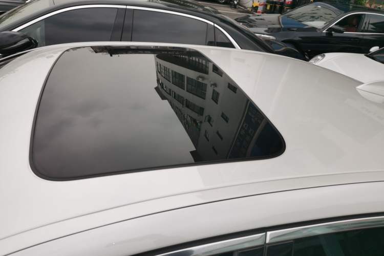 Used BMW 5 Series 2022 Second Facelift 525Li M Sport Package