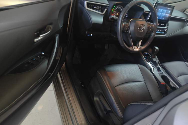 Used Toyota Corolla 2021 1.2T S-CVT Luxury Edition Driver Seat