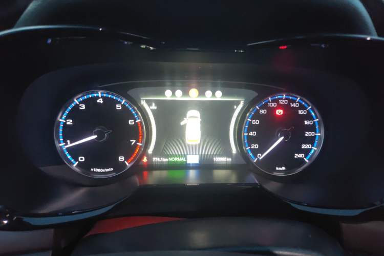 Used GAC Trumpchi GS8 2017 320T Two-Wheel Drive Luxury Smart Connectivity Version (7 Seats)
