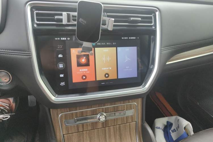 Used Roewe RX8 2018 30T Smart Connectivity Four-Wheel Drive Flagship Edition
