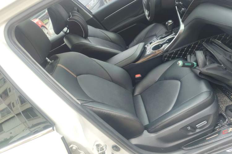 Used Toyota Camry 2019 Revised Version 2.0G Luxury Edition Right Front Seat