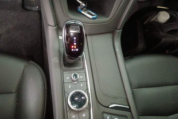Used Cadillac XT5 2022 2.0T Two-Wheel Drive Luxury Version Gear Lever
