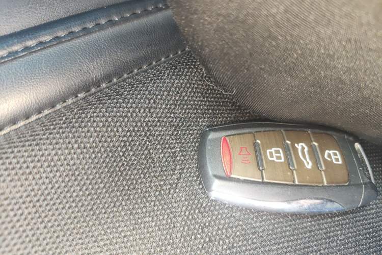 Used Haval H9 2016 2.0T Four-Wheel Drive Luxury Version 5 Seats