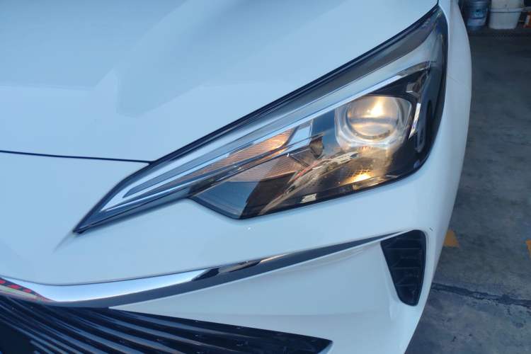 Used Roewe i5 2023 1.5L CVT Luxury Edition
