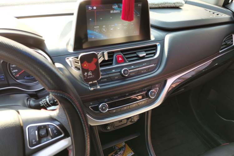 Used JAC Refine S3 2018 Custom Edition 1.5L Manual Luxury Smart Model
