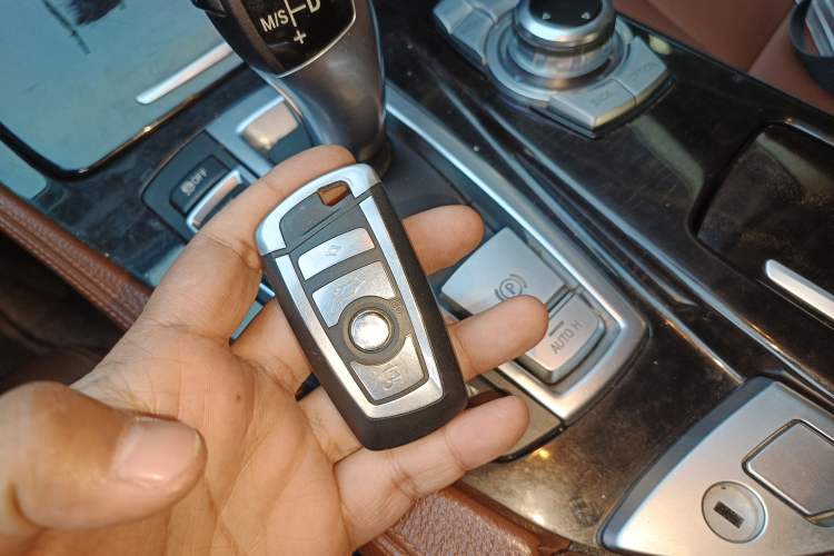 Used BMW 5 Series 2014 525Li Leading Model