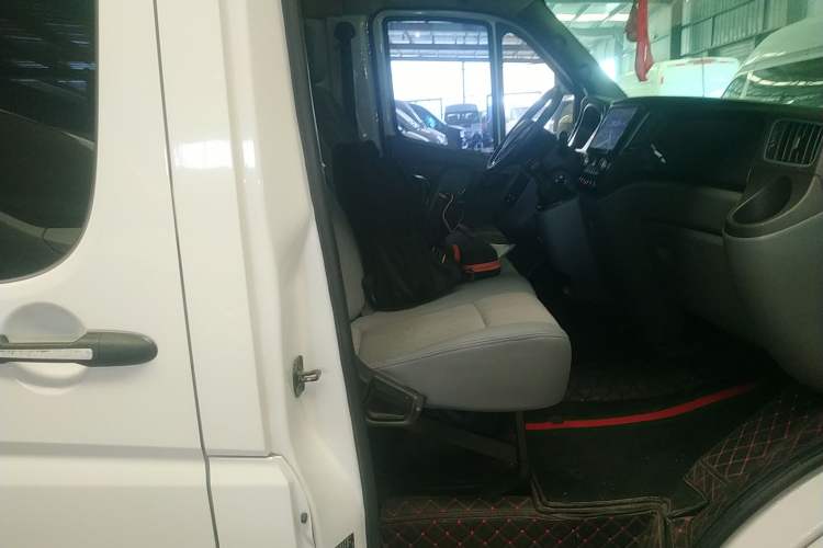 Used Foton Toano 2021 2.0T Manual Tongtu Short Wheelbase Mid-Height 5/6-Seater 4F20TC3
