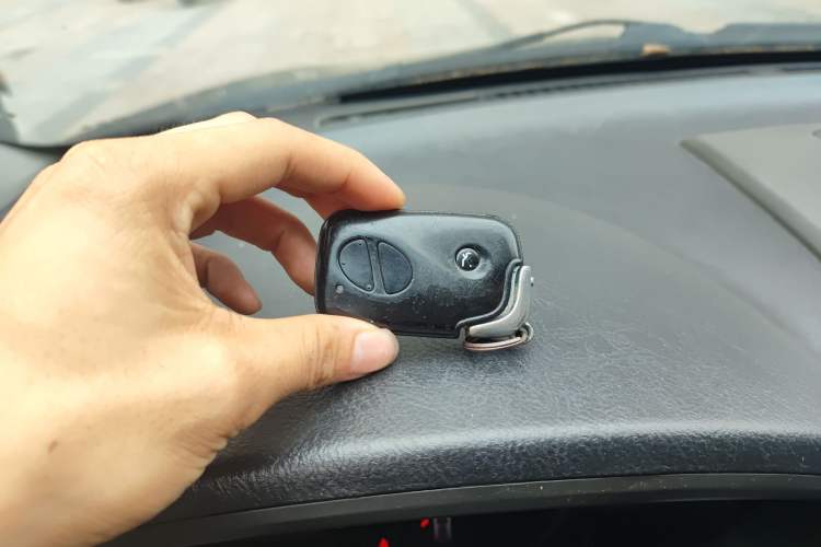 Used BYD S6 2014 2.0L Manual Luxury 5-Seater