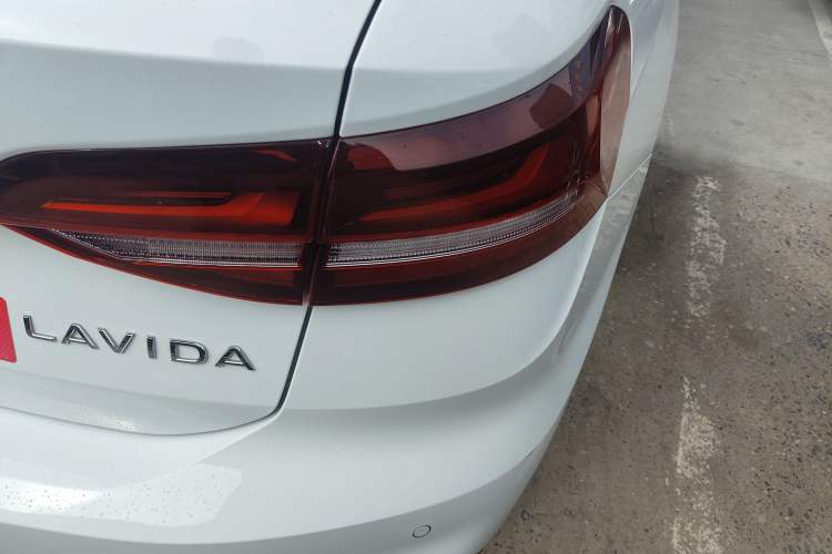 Used Volkswagen Lavida 2024 1.5L Automatic 5 Million Edition Right Rear Taillight