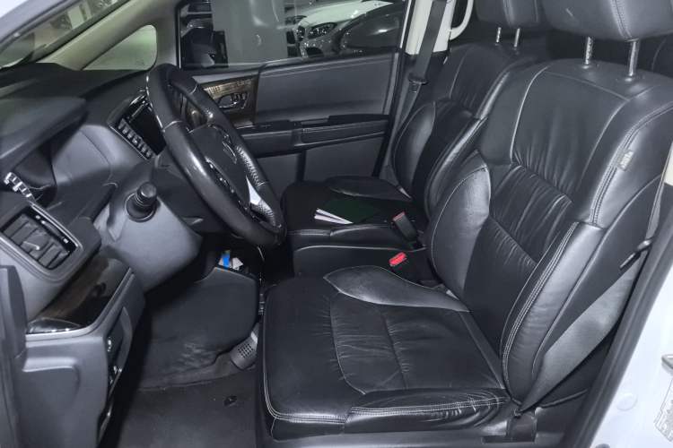 Used Honda Odyssey 2015 Updated Version 2.4L Smart Edition Left Front Seat