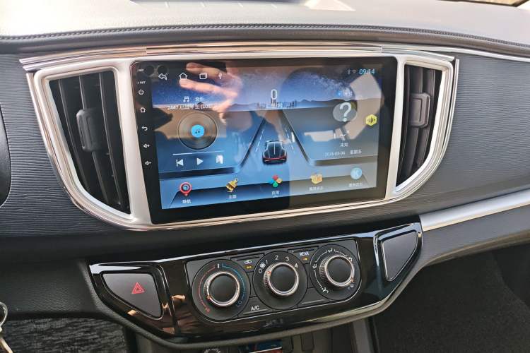 Used FORTHING Lingzhi 2023 M5 1.6L Practical Model 5 Seats