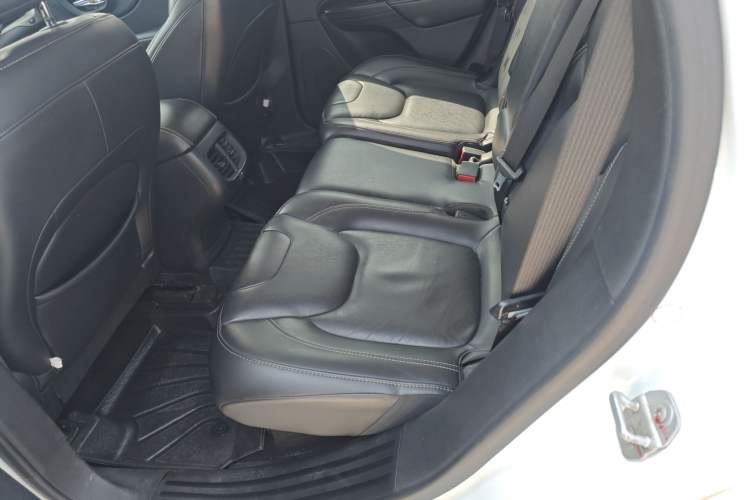 Used Jeep Cherokee 2016 2.0L Superior Edition
