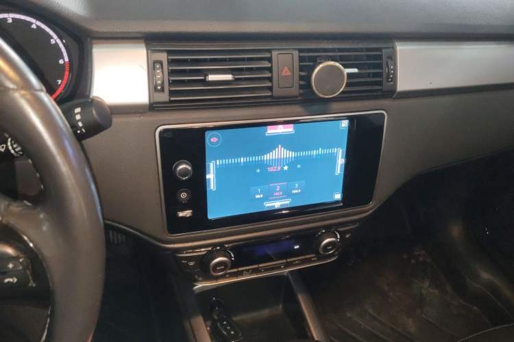 Used Qoros 3 2015 Urban SUV 1.6T Automatic – Dynamic Edition Enhanced Model