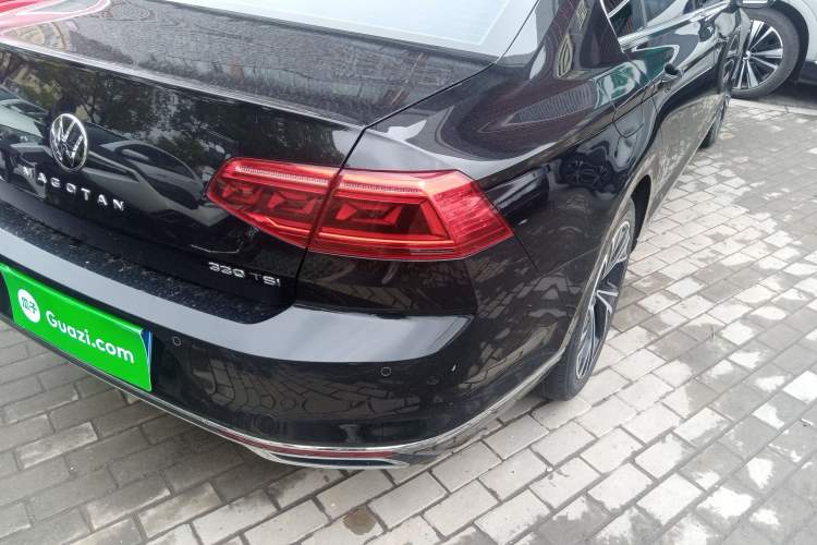 Used Volkswagen Magotan 2020 330TSI DSG Luxury Edition Right Rear Taillight