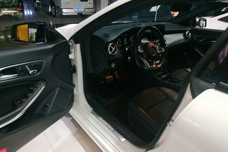 Used Mercedes-Benz CLA 2018 CLA 220 4MATIC
