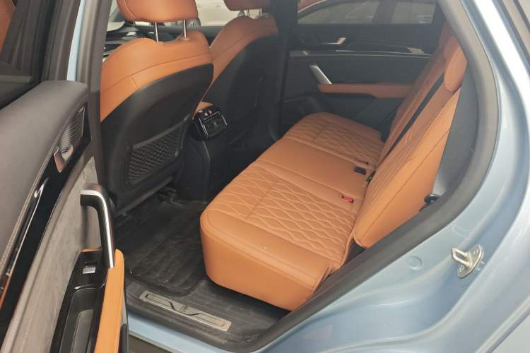 Used BYD Tang New Energy 2023 DM-i Champion Edition 112KM Prestige Model Left Rear Seat