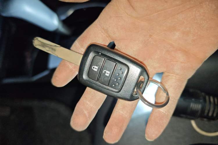 Used Honda Fit 2016 1.5L SE CVT Fashion Model Vehicle Key