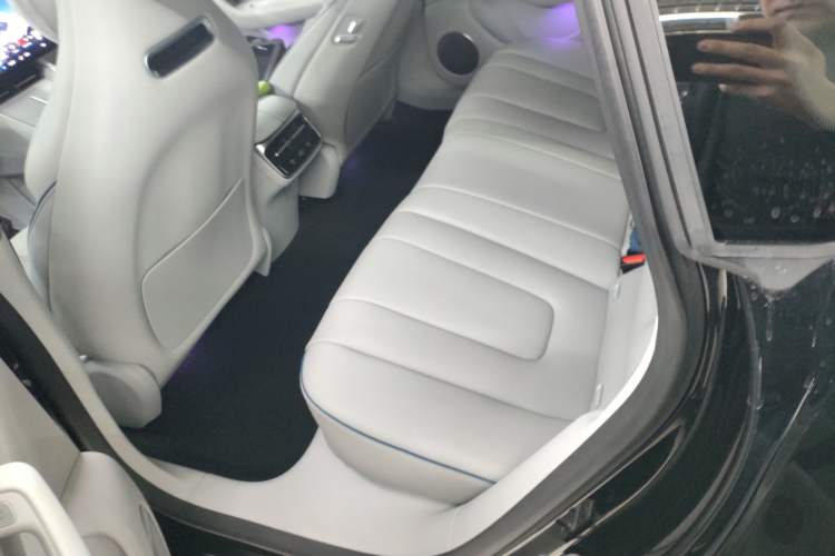 Used Hima Luxeed S7 2025 855 km Max