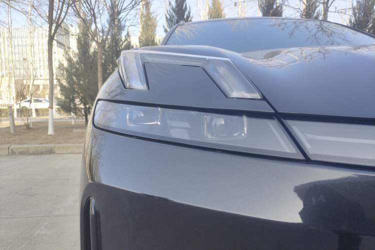 Used Lynk & Co 08 EM-P 2023 120km Long-Range Pro
