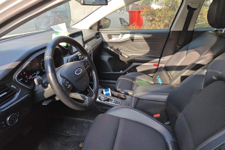 Used Ford Focus 2019 Sedan EcoBoost 180 Automatic Trend Edition
