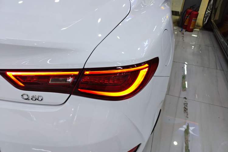 Used Infiniti Q60 2019 2.0T Luxury Edition
