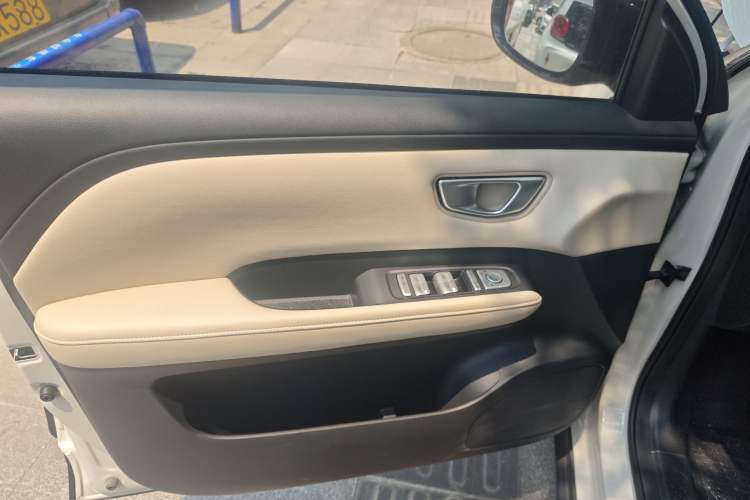 Used Wuling Bingo PLUS 2024 330 km Range Five-Seater Version