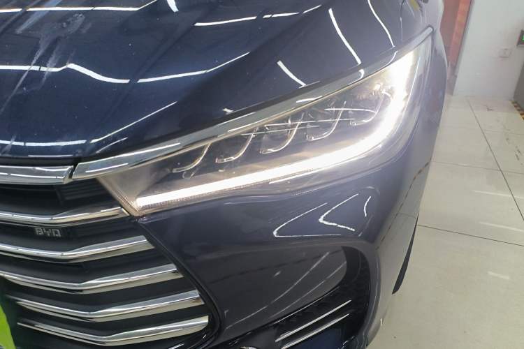 Used BYD Song MAX 2018 1.5T Automatic Smart Connect Elite Model with 6 Seats
