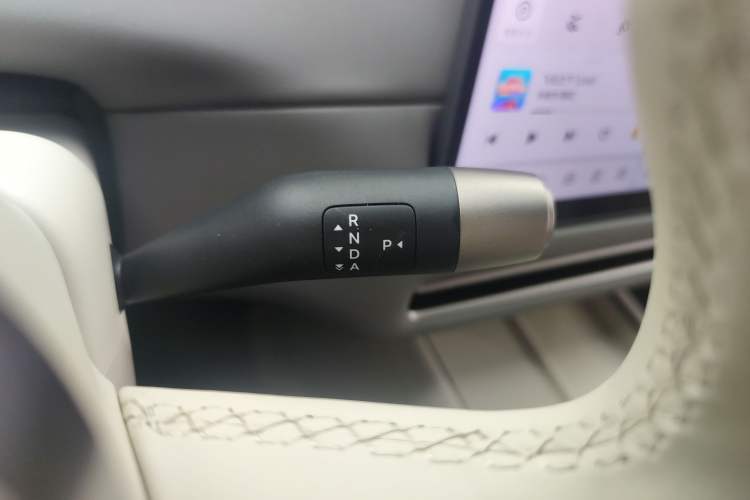 Used Li Auto i6 2025 Model Two-Wheel-Drive Standard Type
