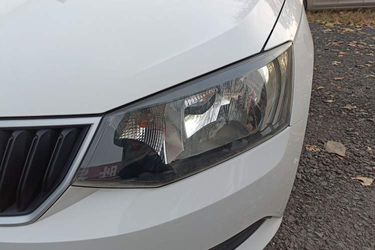 Used Skoda Fabia 2017 1.4L Automatic Car Enjoy Edition
