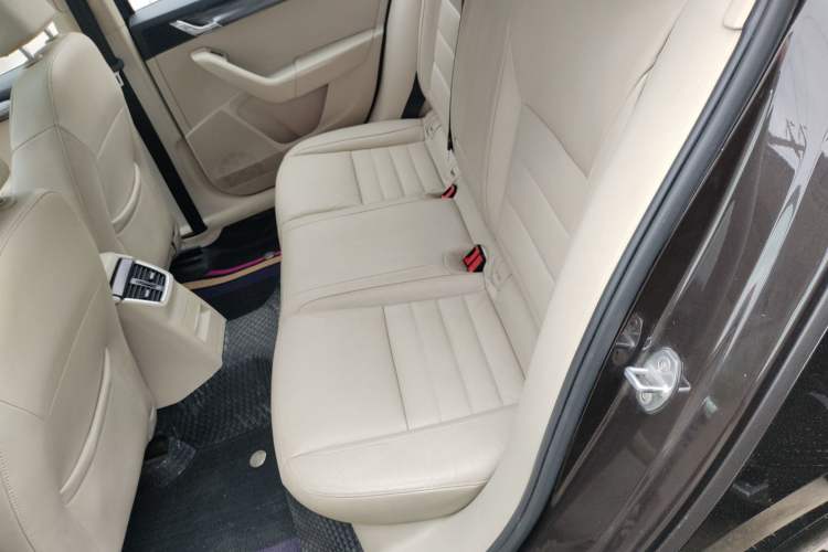 Used Skoda Octavia 2015 1.6L Automatic Yijun Edition
