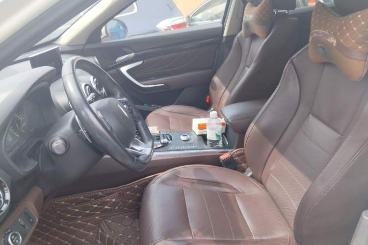 Used Wey VV7 2017 2.0T Flagship Model Left Front Seat