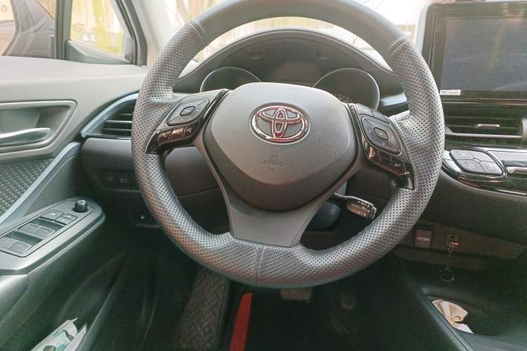 Used Toyota IZOA 2021 2.0L Enjoy Edition
