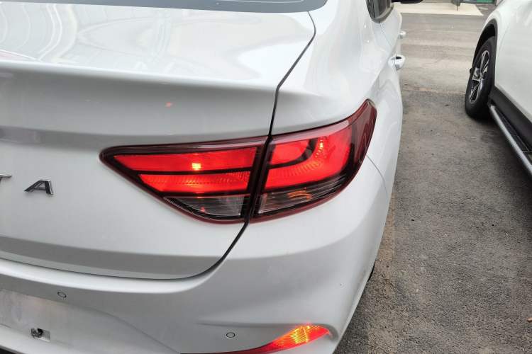Used Hyundai Celesta 2018 1.6L Automatic GL Enjoyment Version China V Standard Right Rear Taillight