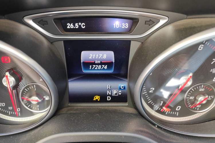 Used Mercedes-Benz GLA 2017 GLA 200 Sport Edition Odometer Close Up