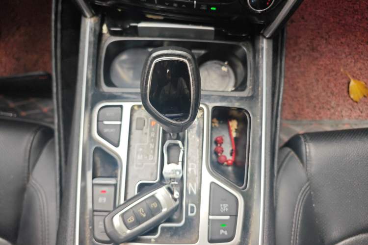 Used Geely Auto Emgrand GT 2016 2.4L Comfort Version Gear Lever