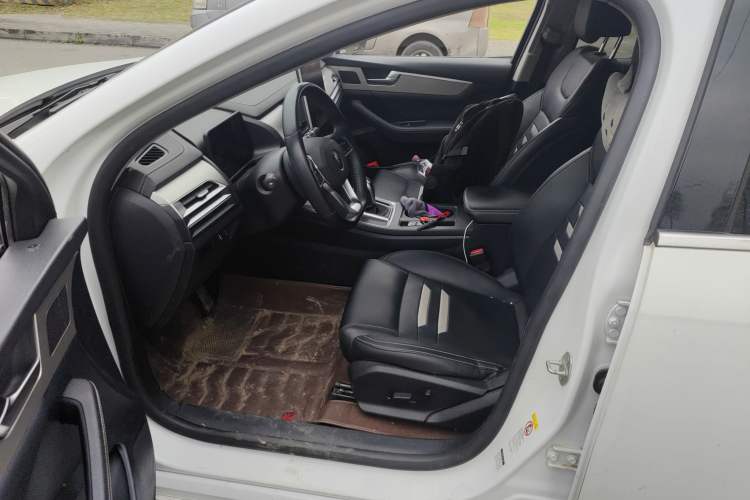 Used BYD Qin Pro 2019 Super Edition 1.5TI Automatic Smart Connect Enjoyment Model China VI Standard
