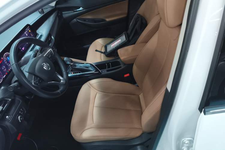 Used Buick GL6 2021 323T Mild Hybrid Connect Luxury Model Left Front Seat