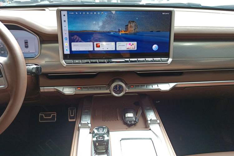 Used Tank 700 New Energy 2024 Hi4-T Extreme Edition Audio And AC Panel