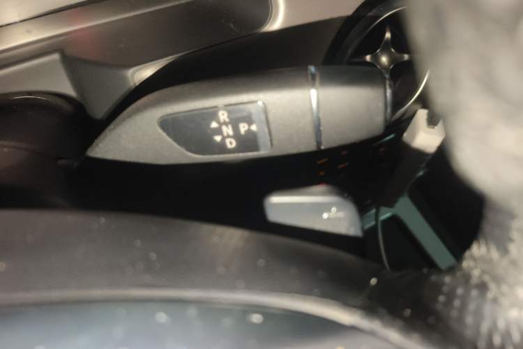 Used Mercedes-Benz GLK-Class 2015 GLK 300 4MATIC Fashion Edition Ultimate Version Gear Lever