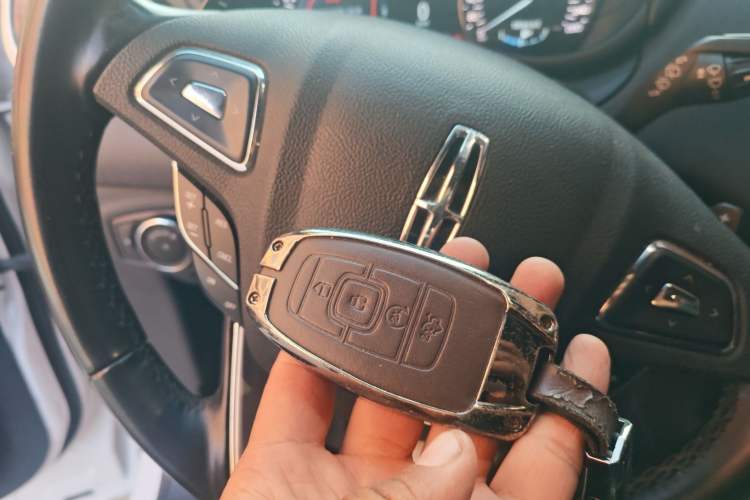 Used Lincoln MKC 2017 2.0T Four-Wheel Drive Zunya Edition