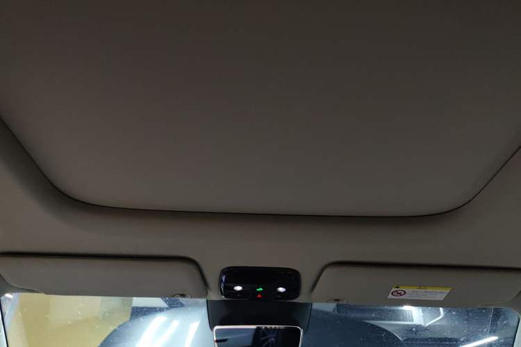 Used Lynk & Co 08 EM-P 2023 220km All-Wheel-Drive Performance Halo Headliner